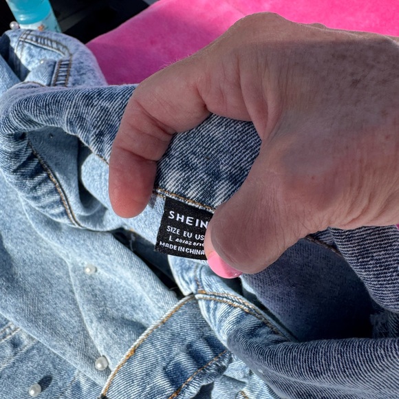 🎀NWOT Pearl Studded Denim Blue Jean Jacket 🎀 - Picture 10 of 16